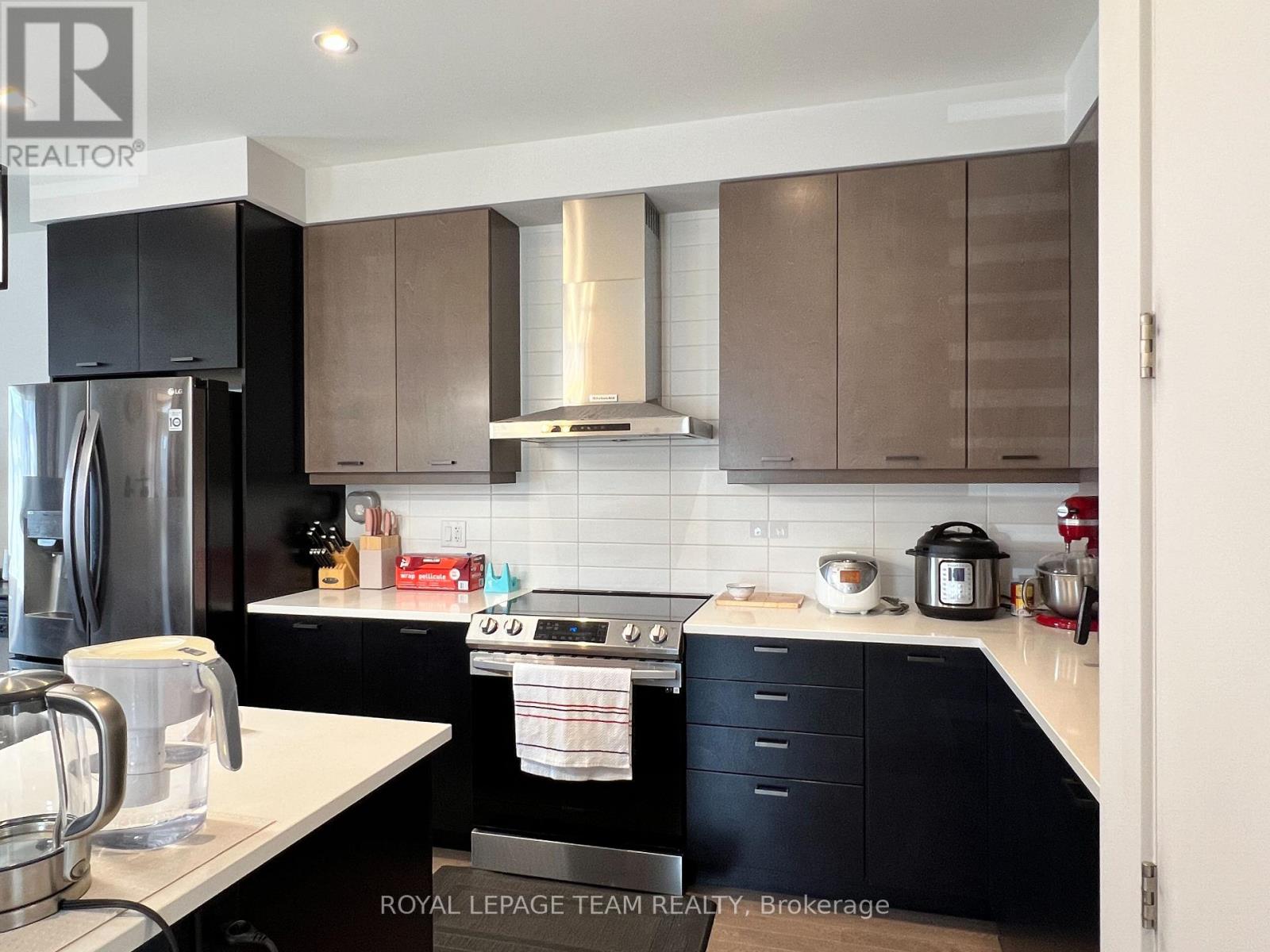 Photo 11 of 891 Chipping Circle, Ottawa ON