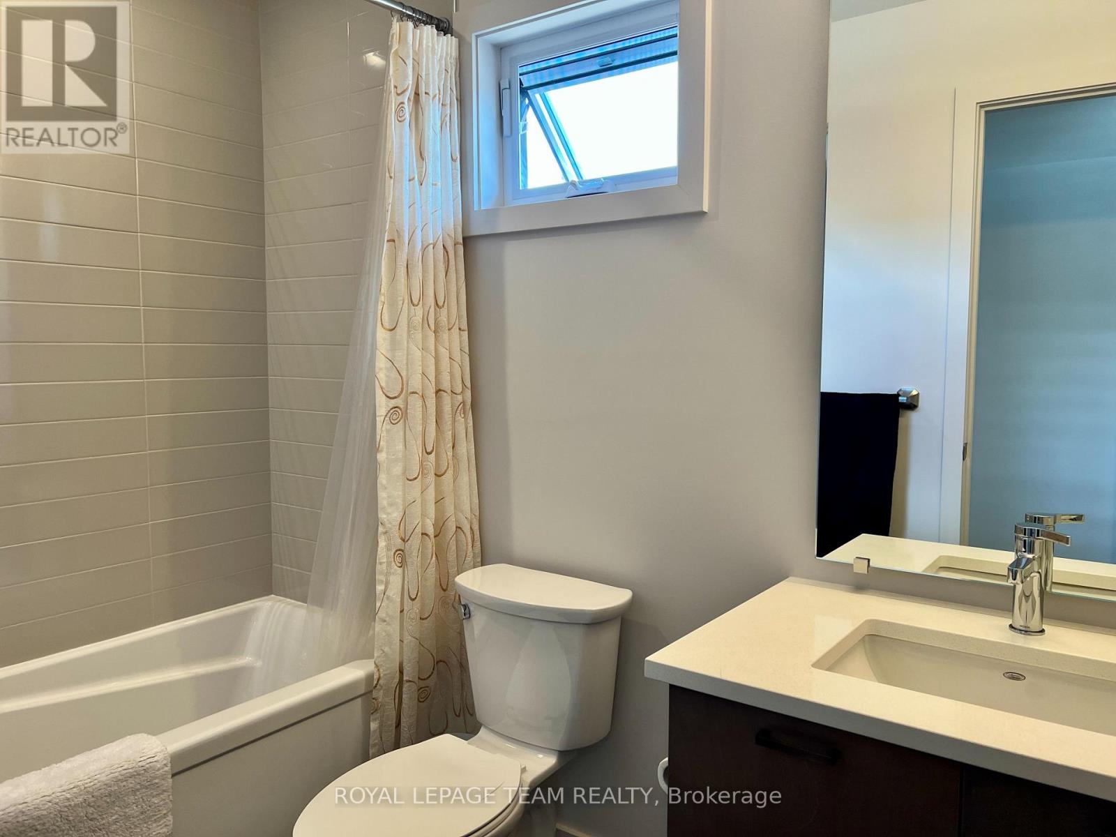 Photo 21 of 891 Chipping Circle, Ottawa ON