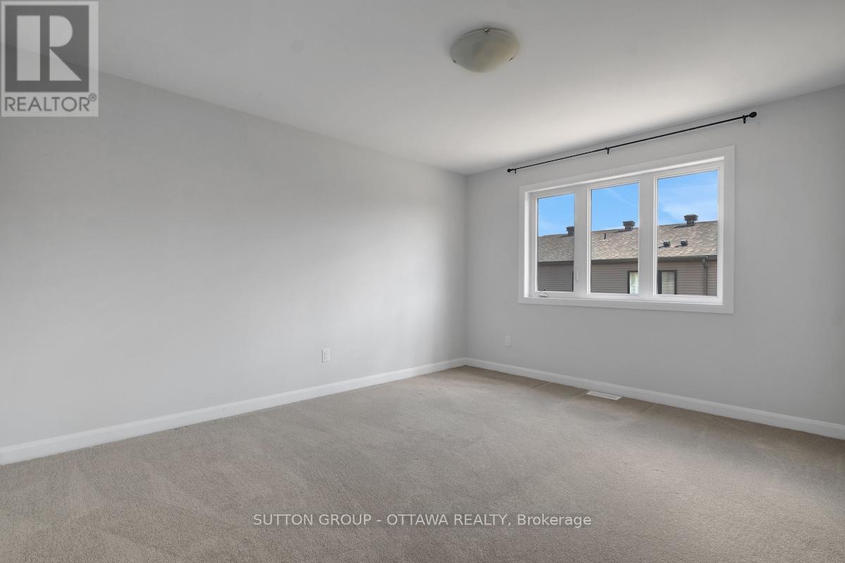 Photo 19 of 926 Athenry Court, Ottawa ON
