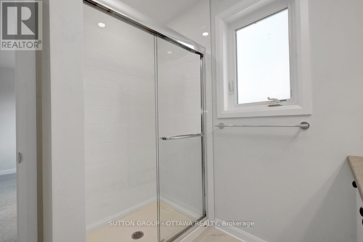 Photo 21 of 926 Athenry Court, Ottawa ON