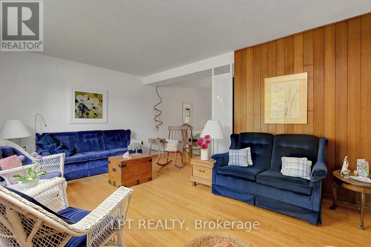 Photo 6 of 3008 Mccarthy Road, Ottawa ON