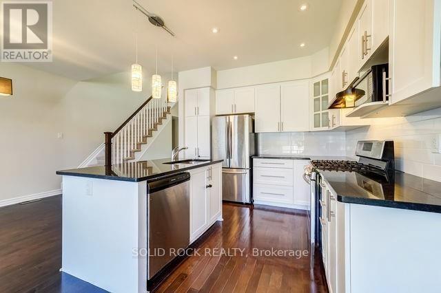 Photo 8 of 604 Tennant Way, Ottawa ON