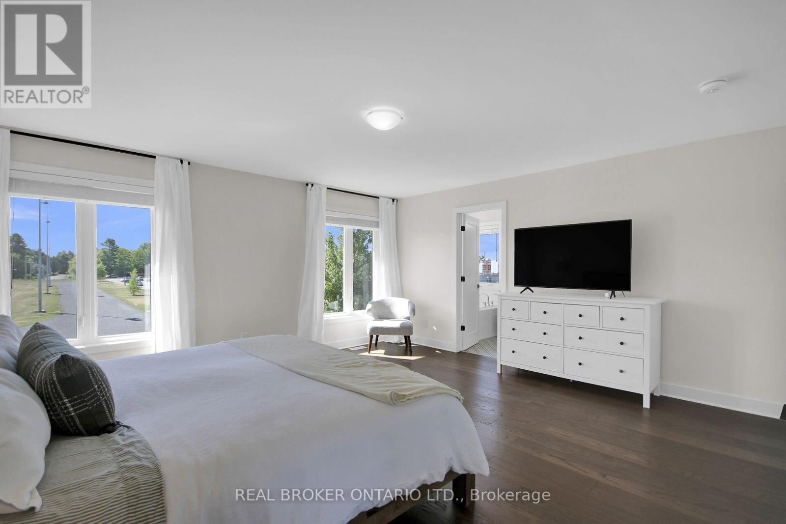 Photo 17 of 134 Crevasse Road, Ottawa ON