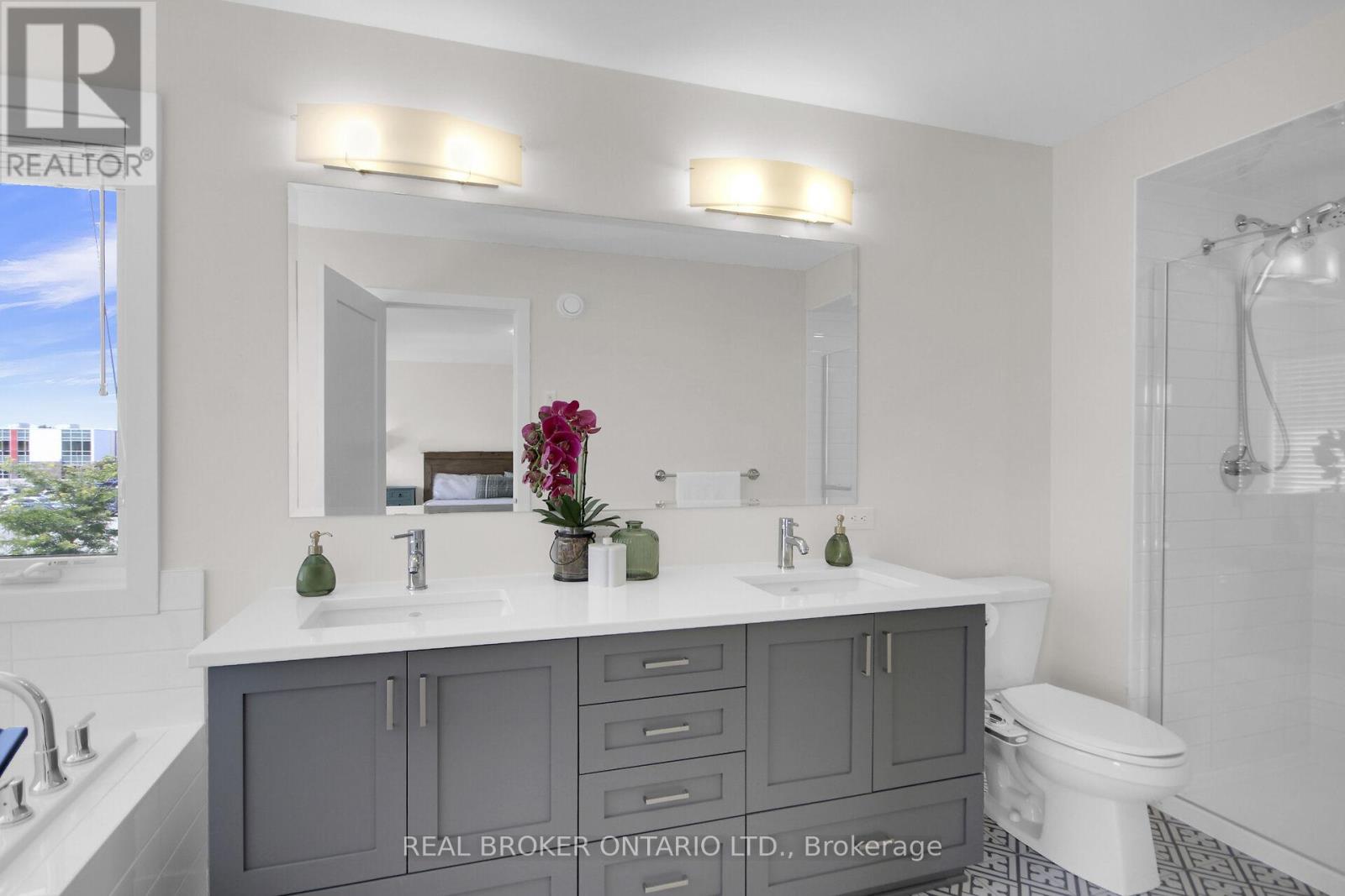 Photo 18 of 134 Crevasse Road, Ottawa ON