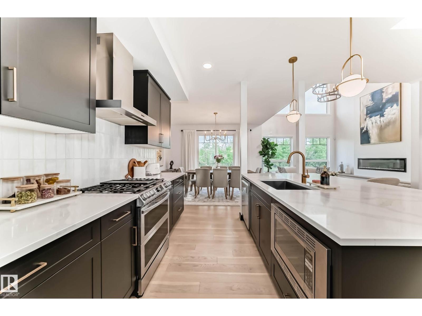 Photo 12 of 2648 208 St Nw, Edmonton AB