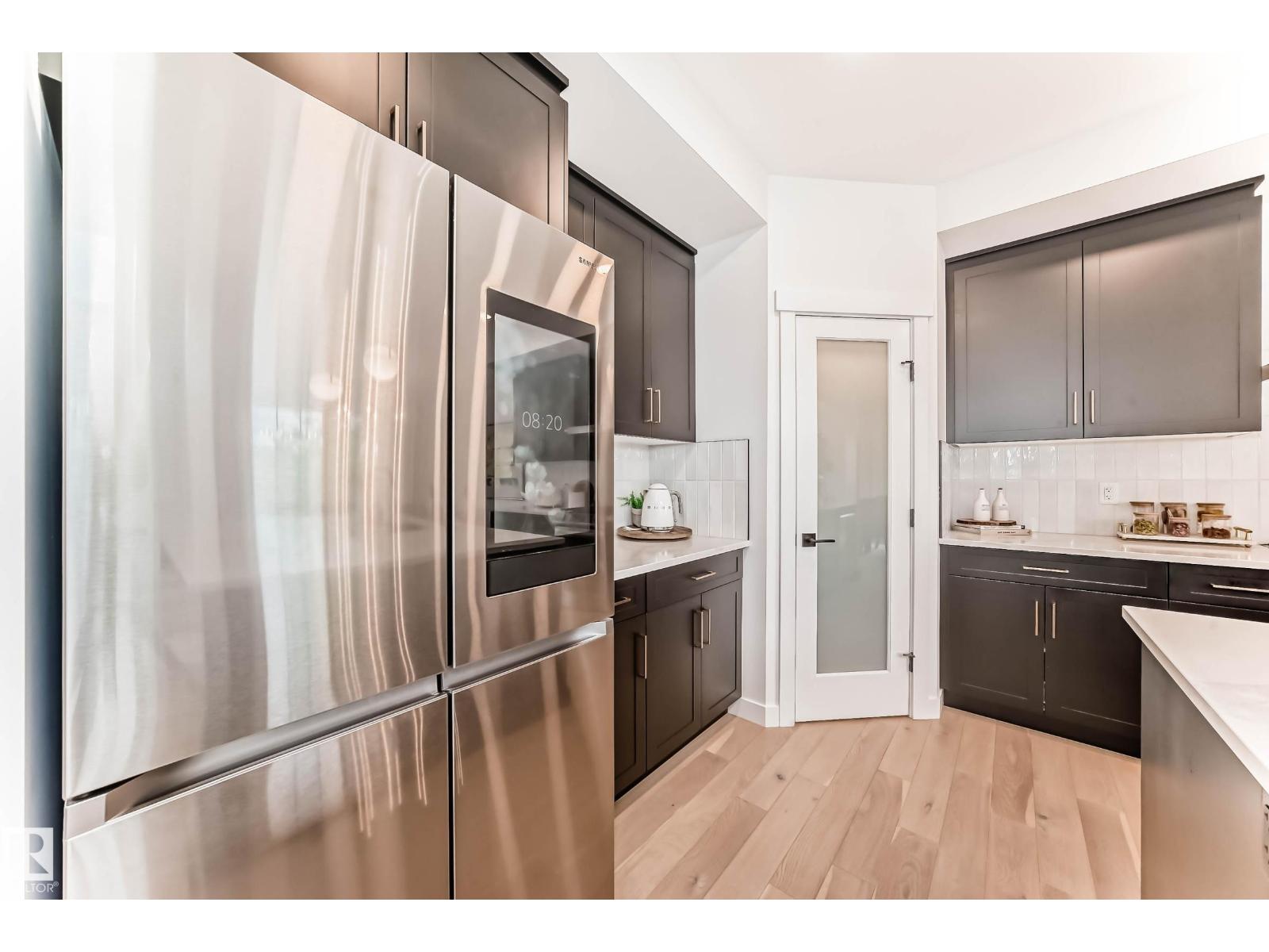 Photo 8 of 2648 208 St Nw, Edmonton AB