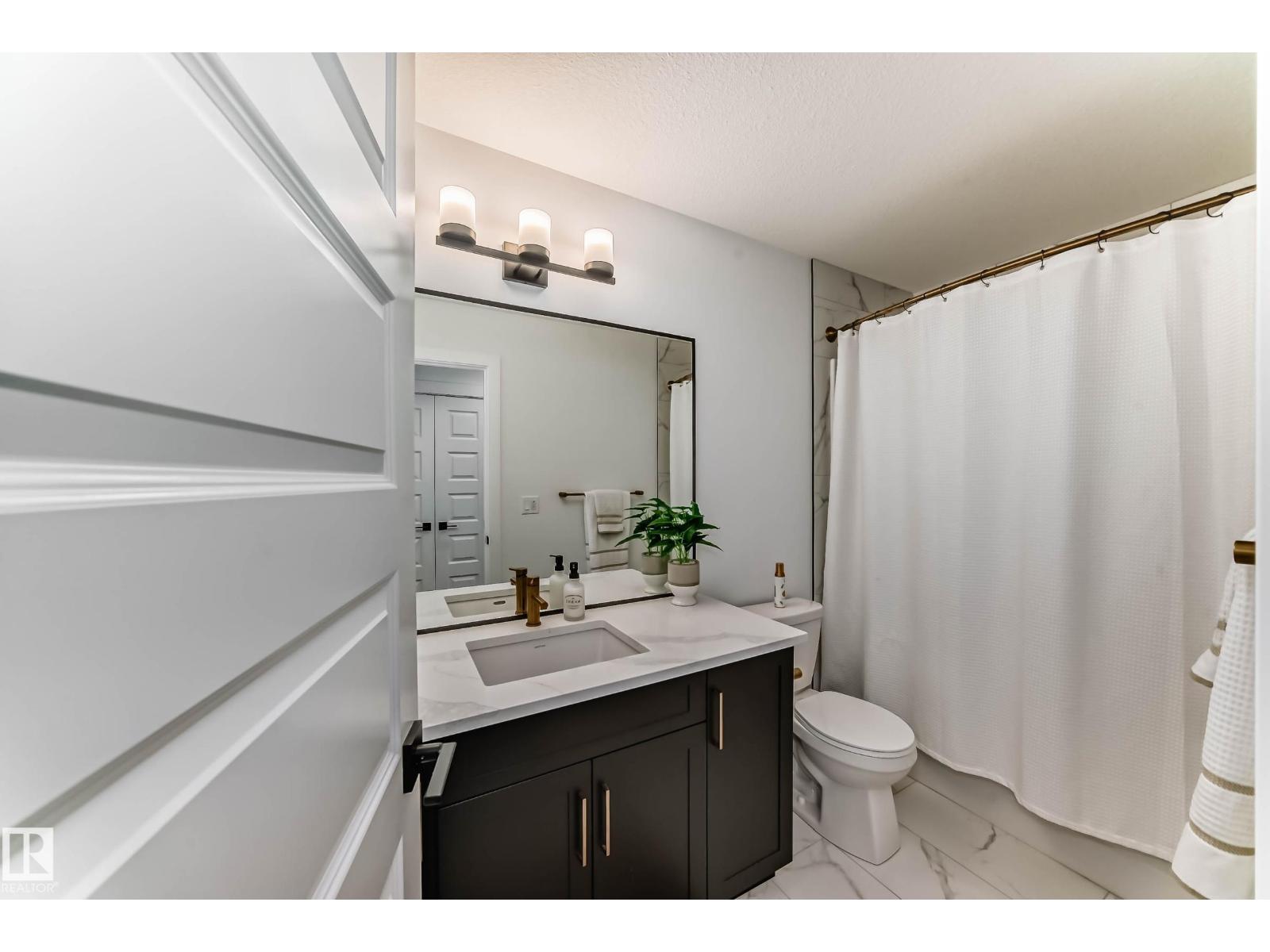 Photo 43 of 2648 208 St Nw, Edmonton AB