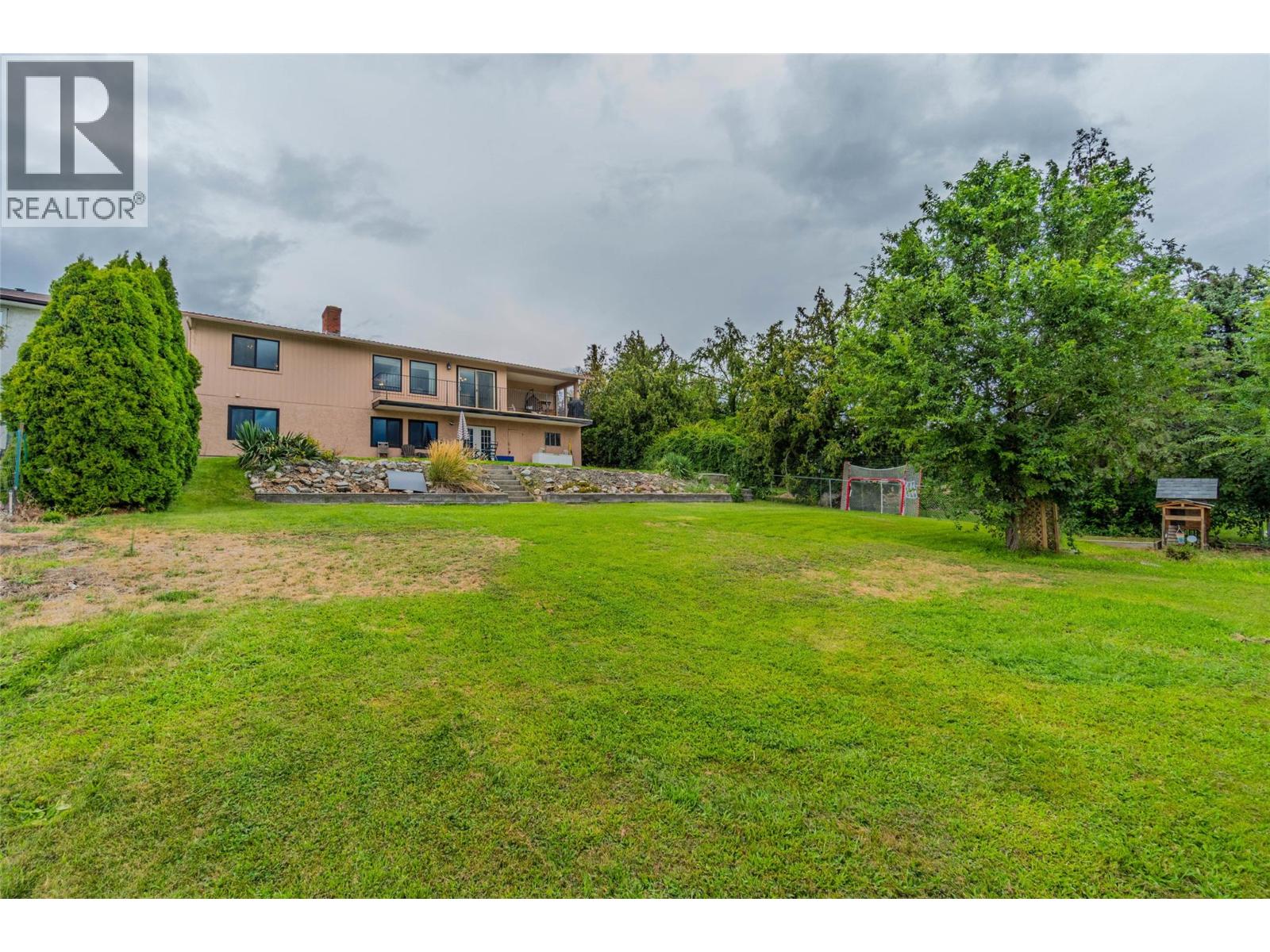  6563 Mountainview Drive, Oliver