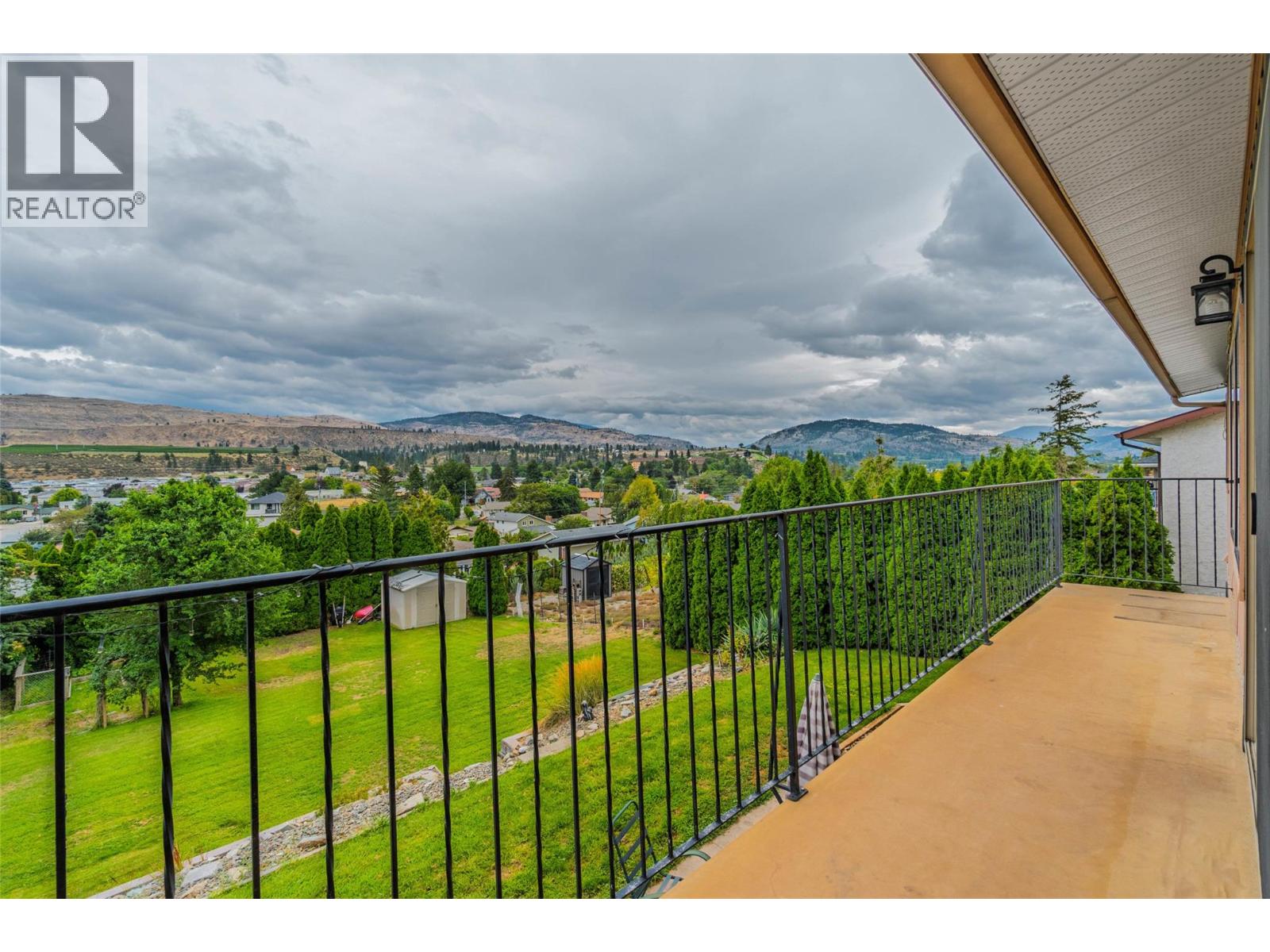  6563 Mountainview Drive, Oliver