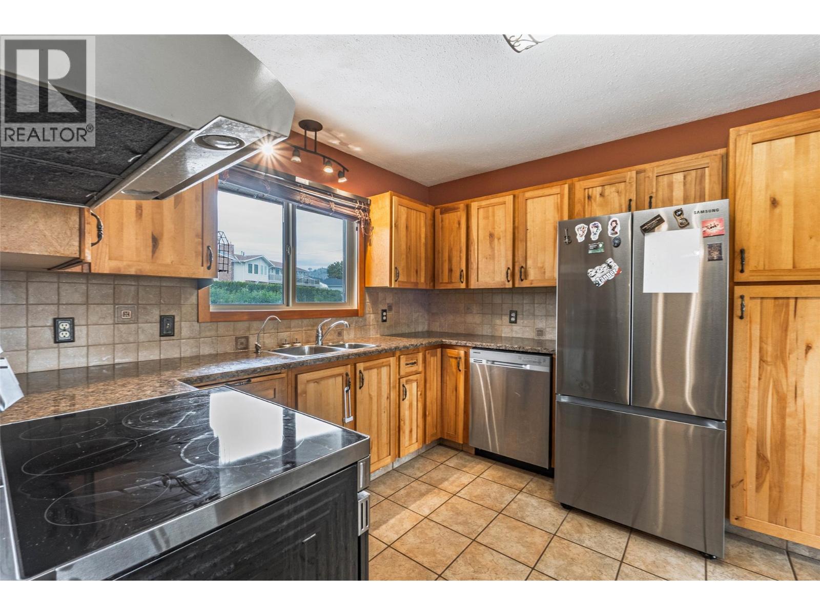  6563 Mountainview Drive, Oliver