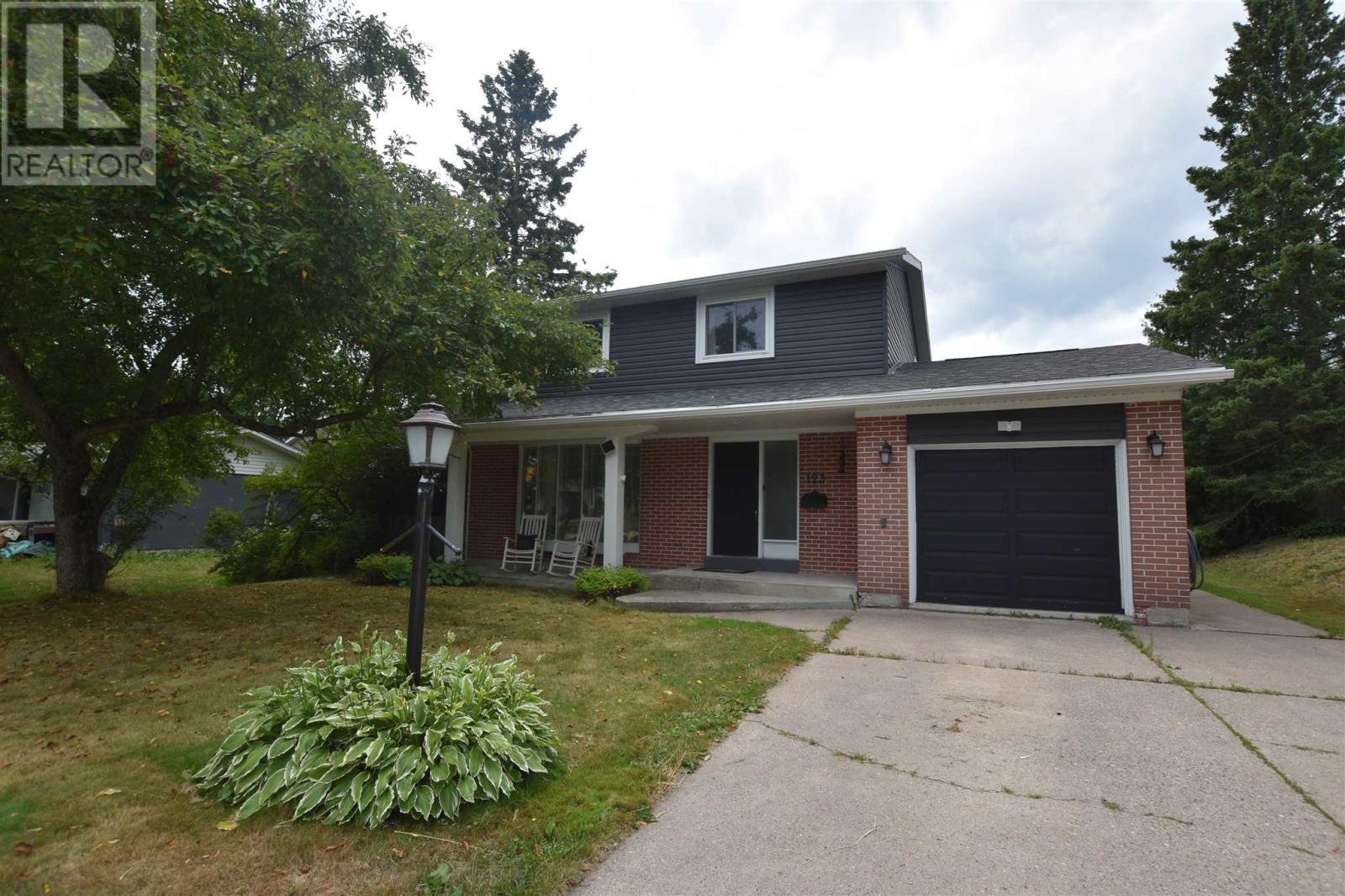 Photo 1 of 123 Palace Dr, Sault Ste Marie ON
