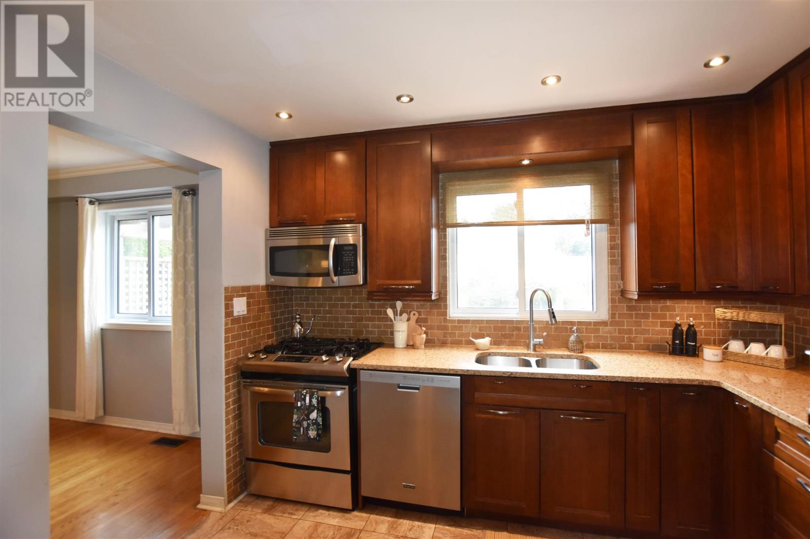 Photo 18 of 123 Palace Dr, Sault Ste Marie ON
