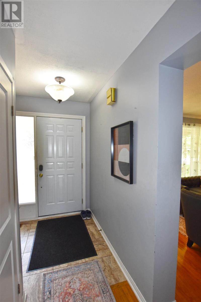Photo 5 of 123 Palace Dr, Sault Ste Marie ON