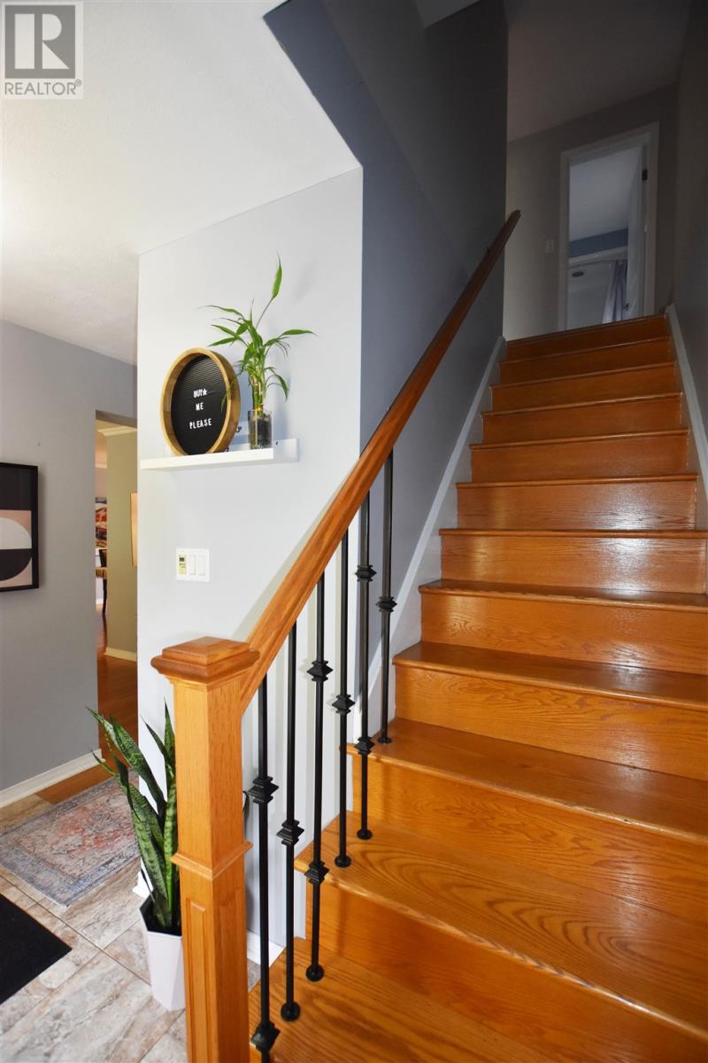 Photo 7 of 123 Palace Dr, Sault Ste Marie ON
