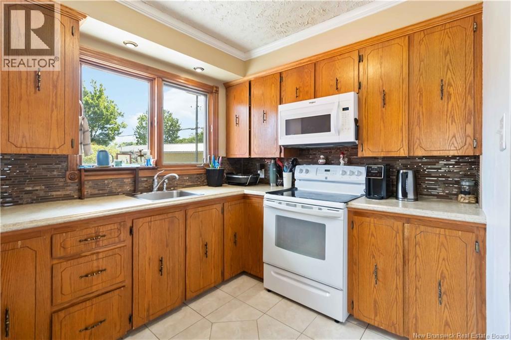 Photo 14 of 33 Ellerdale Avenue, Moncton NB