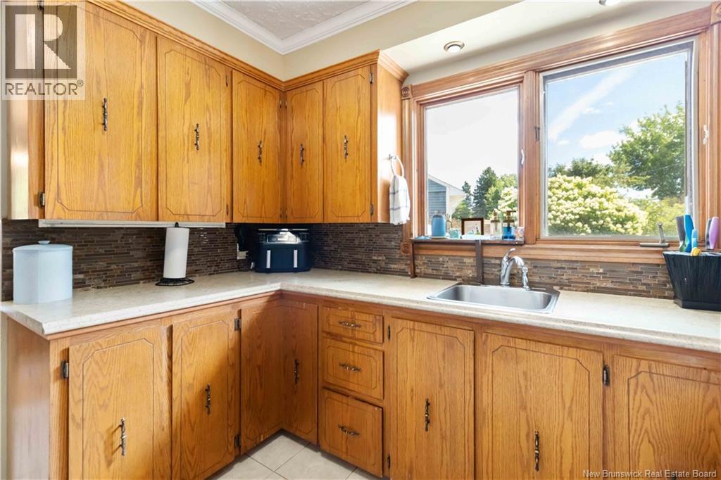 Photo 15 of 33 Ellerdale Avenue, Moncton NB