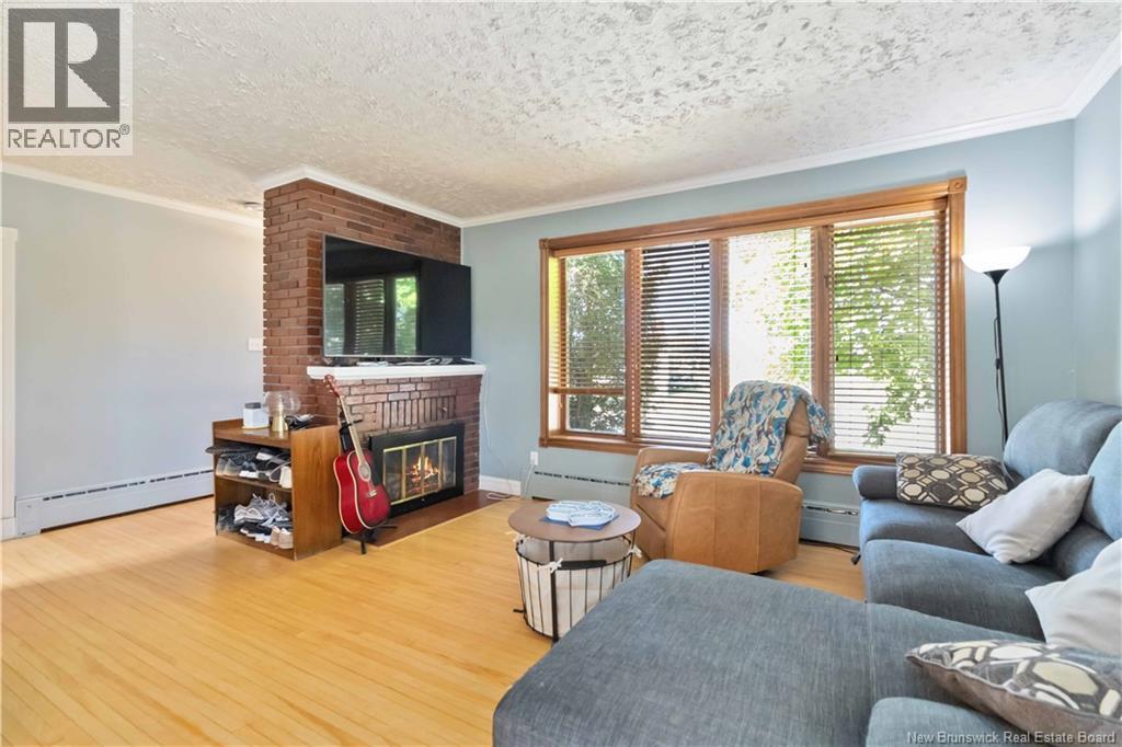 Photo 5 of 33 Ellerdale Avenue, Moncton NB