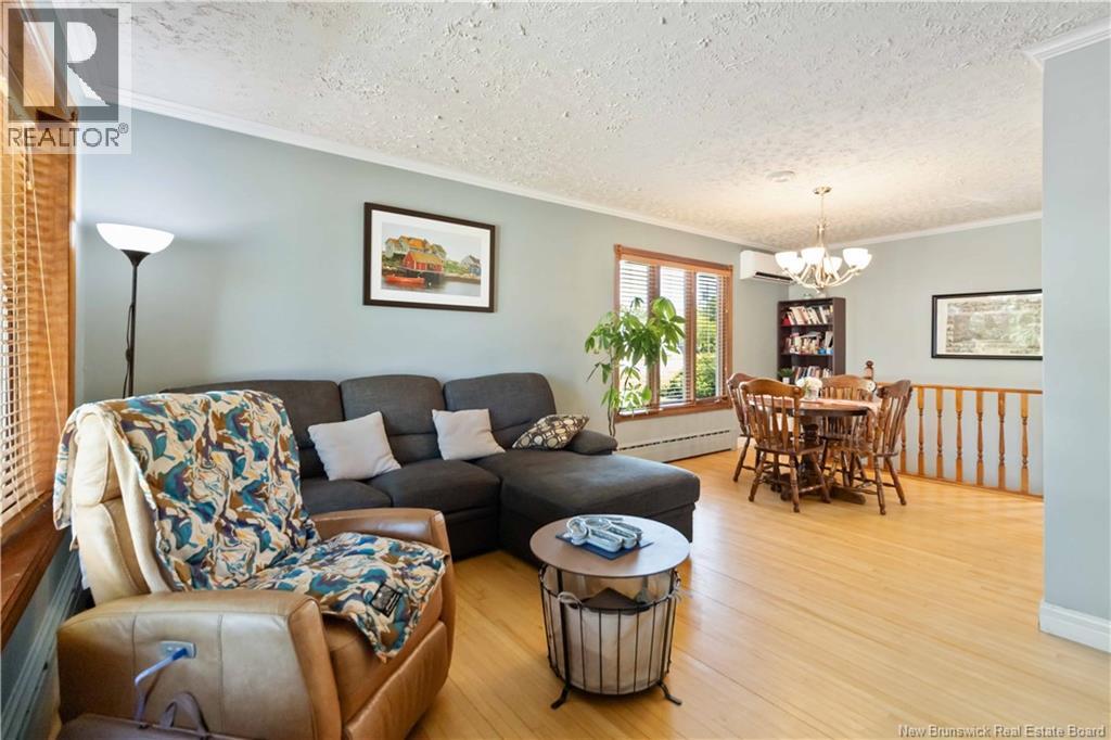 Photo 8 of 33 Ellerdale Avenue, Moncton NB