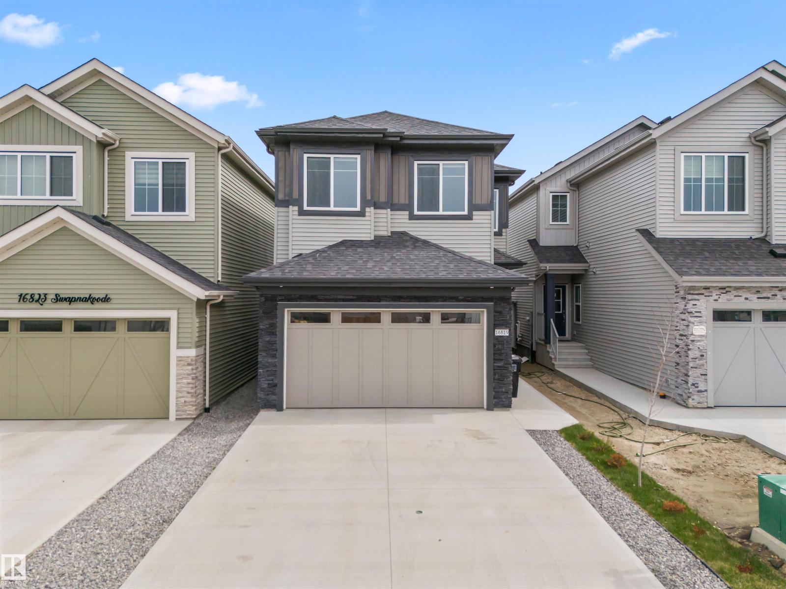Photo 1 of 16819 47 St Nw, Edmonton AB