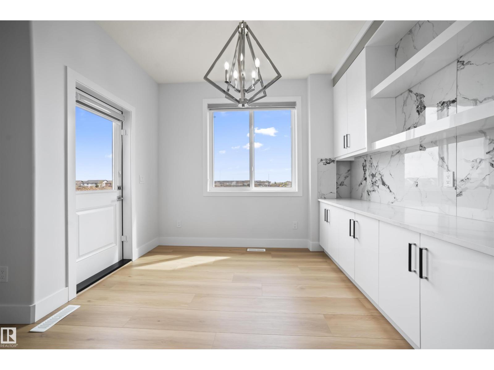 Photo 23 of 16819 47 St Nw, Edmonton AB