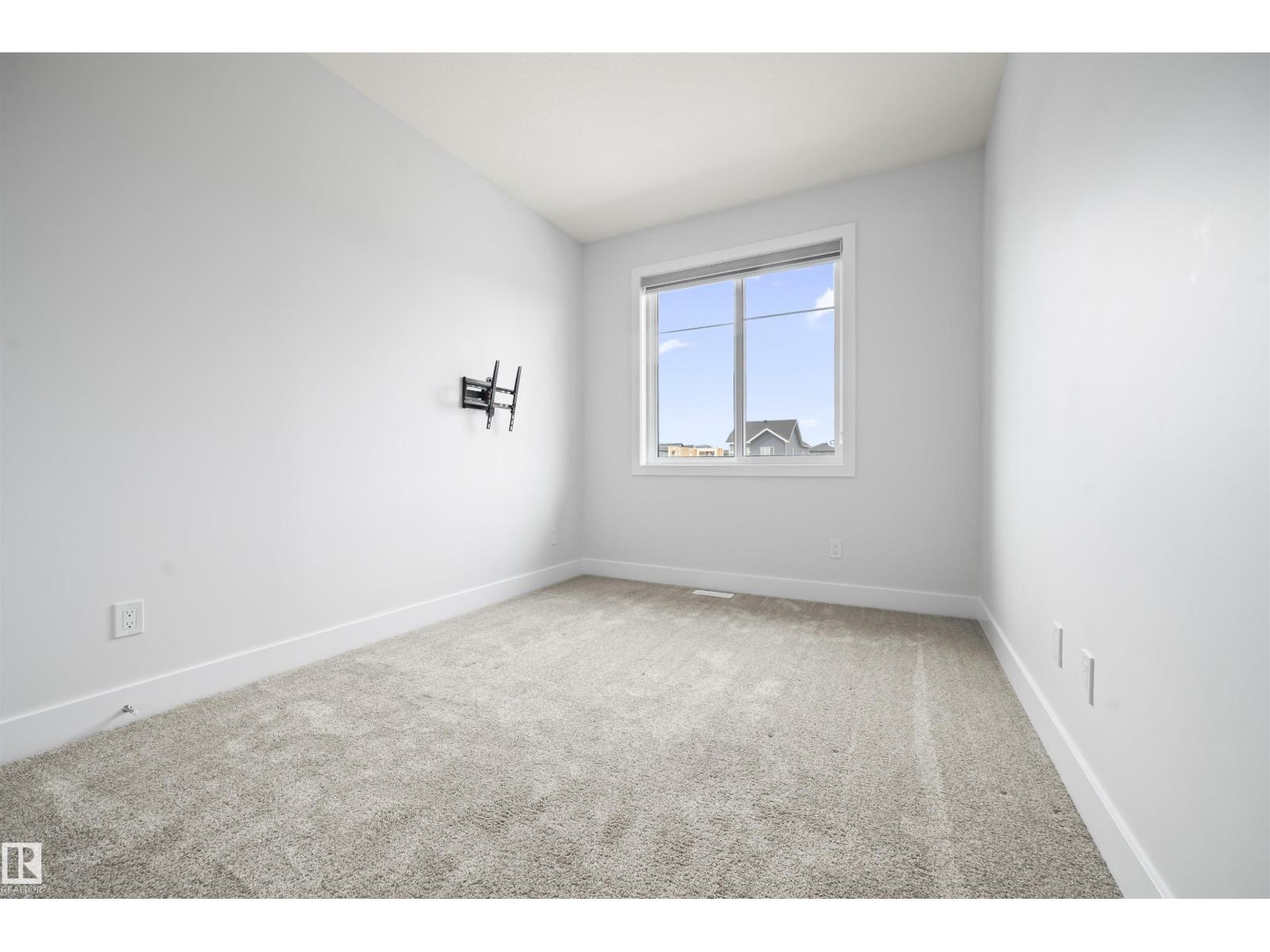 Photo 47 of 16819 47 St Nw, Edmonton AB