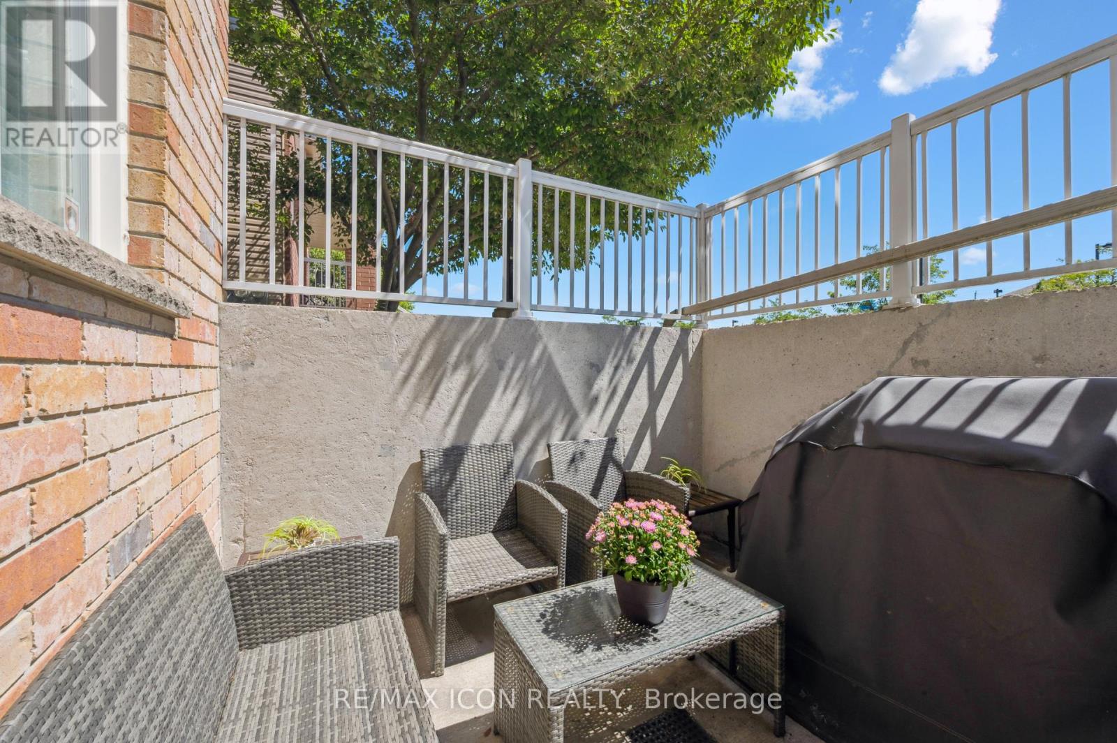 Photo 18 of 9 D 50 Howe Drive, Kitchener ON