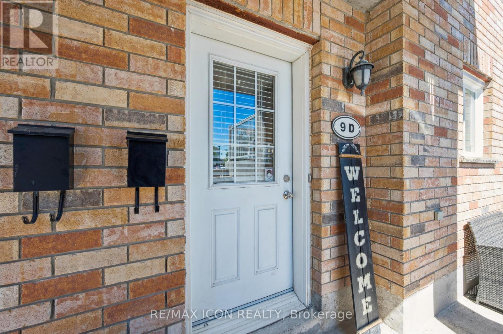 Photo 8 of 9 D 50 Howe Drive, Kitchener ON