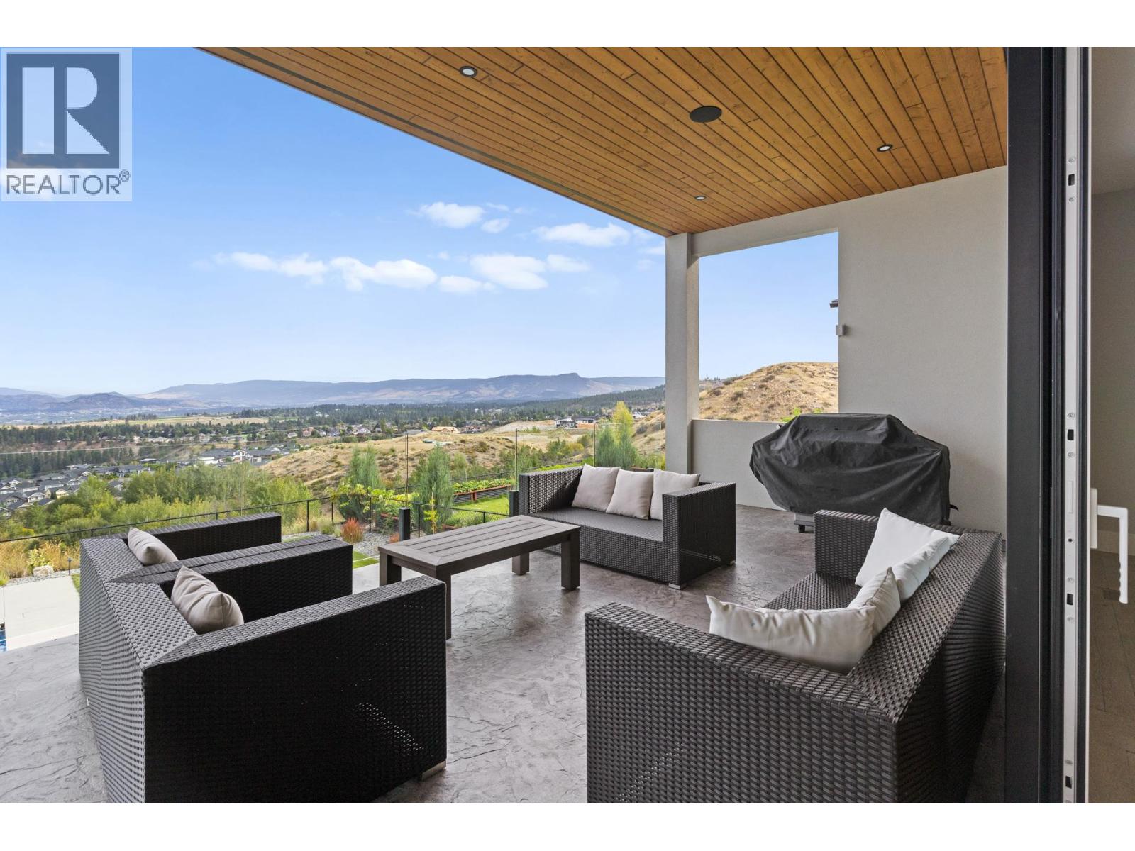  1240 Ponds Avenue, Kelowna