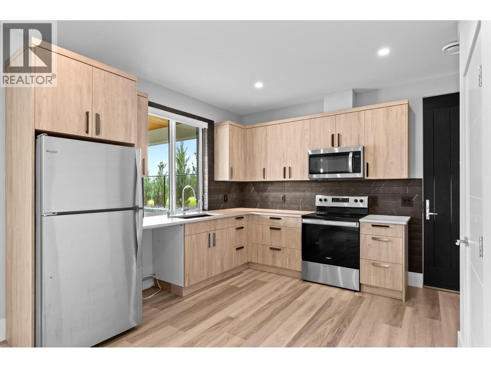  1240 Ponds Avenue, Kelowna