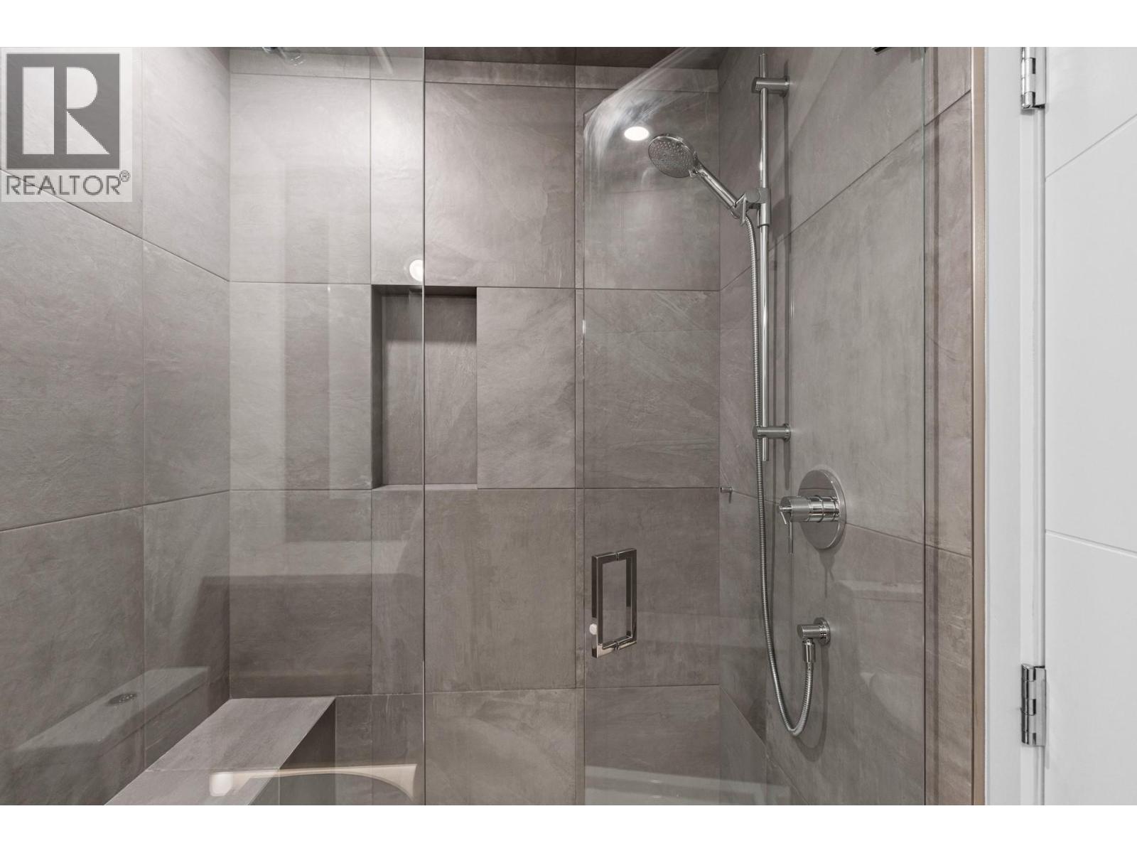  1240 Ponds Avenue, Kelowna