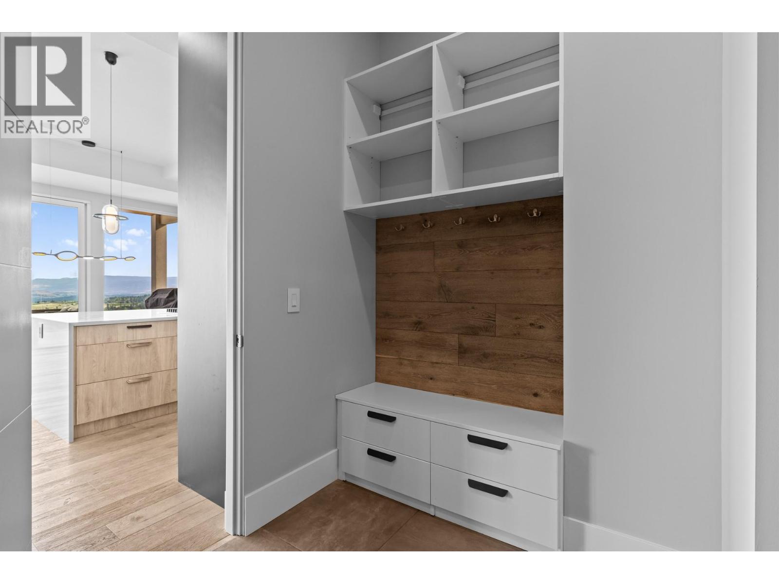  1240 Ponds Avenue, Kelowna
