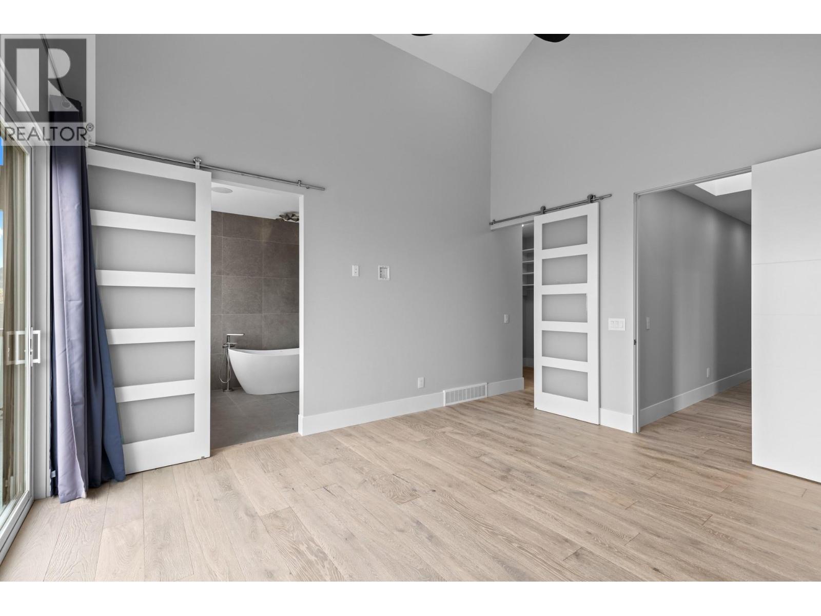  1240 Ponds Avenue, Kelowna