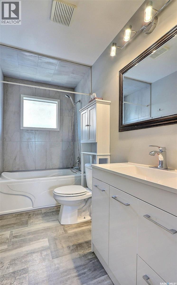 Photo 10 of 429 23rd Street W, Prince Albert SK
