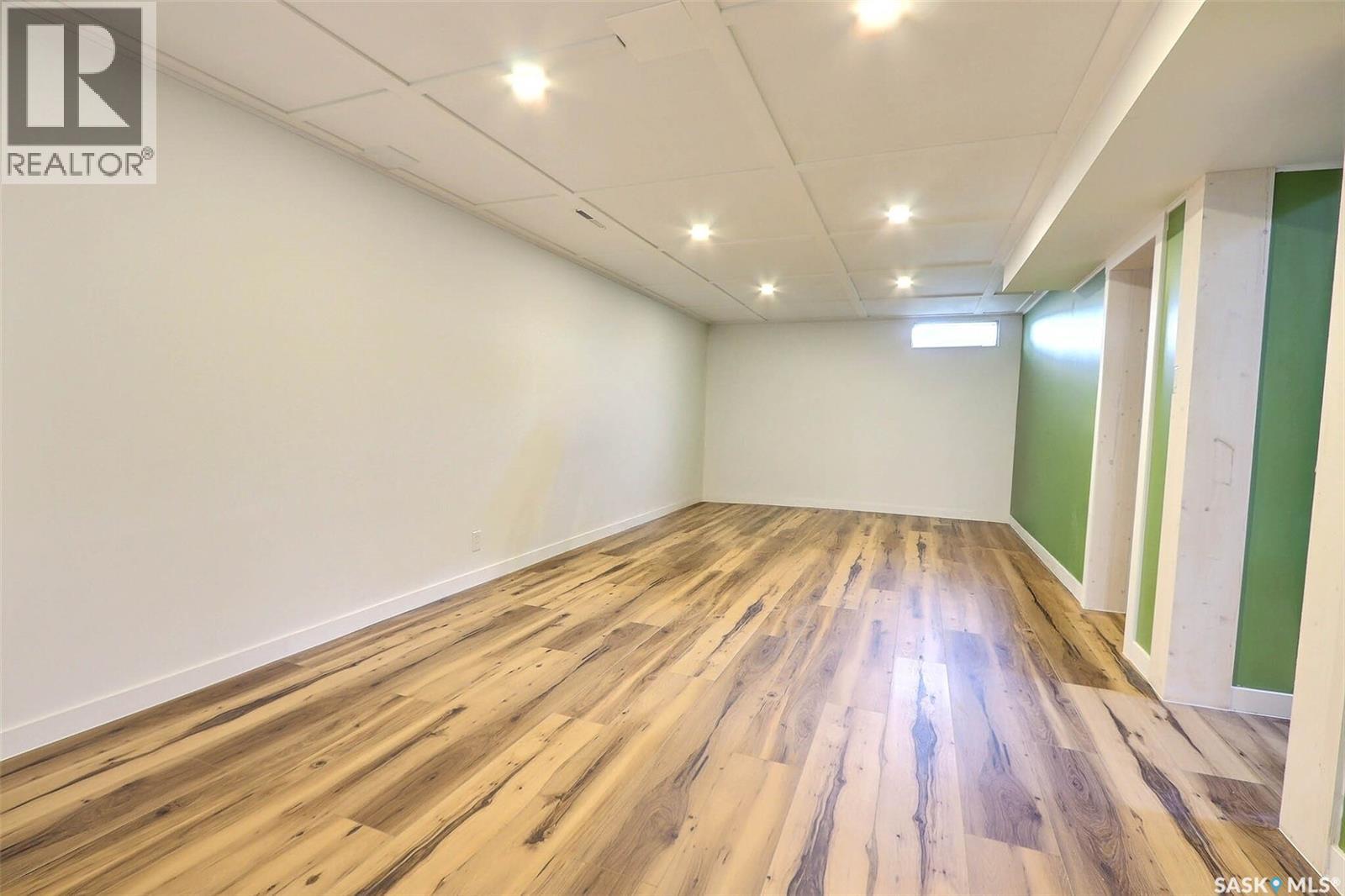 Photo 11 of 429 23rd Street W, Prince Albert SK