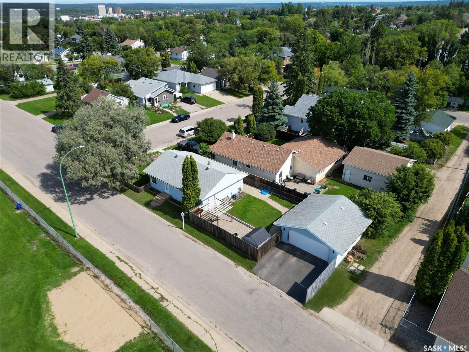Photo 21 of 429 23rd Street W, Prince Albert SK