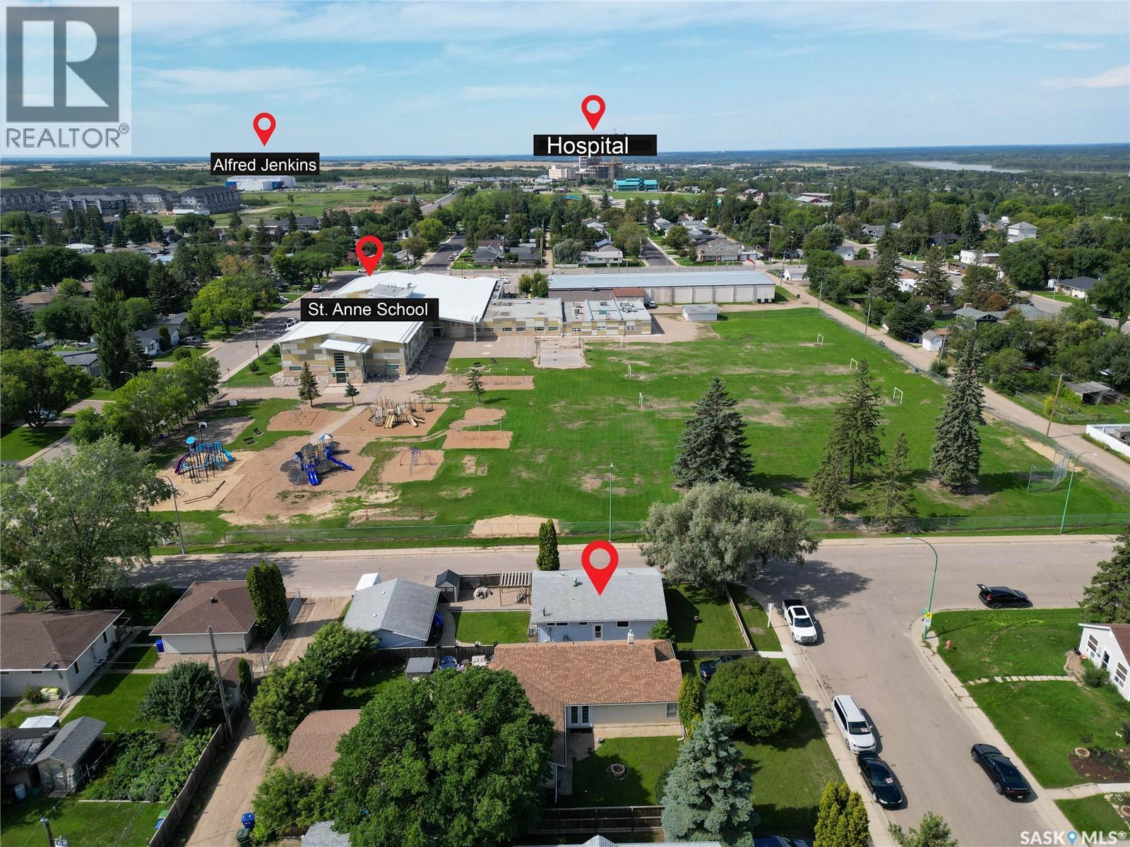 Photo 25 of 429 23rd Street W, Prince Albert SK