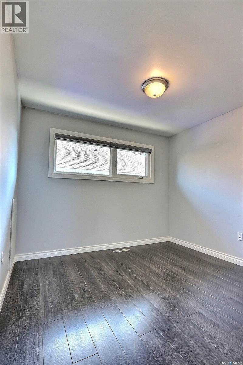 Photo 9 of 429 23rd Street W, Prince Albert SK