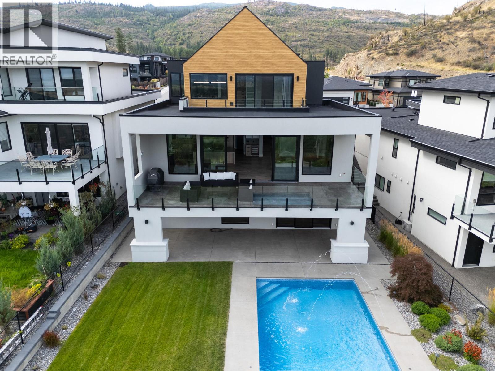  1240 Ponds Avenue, Kelowna