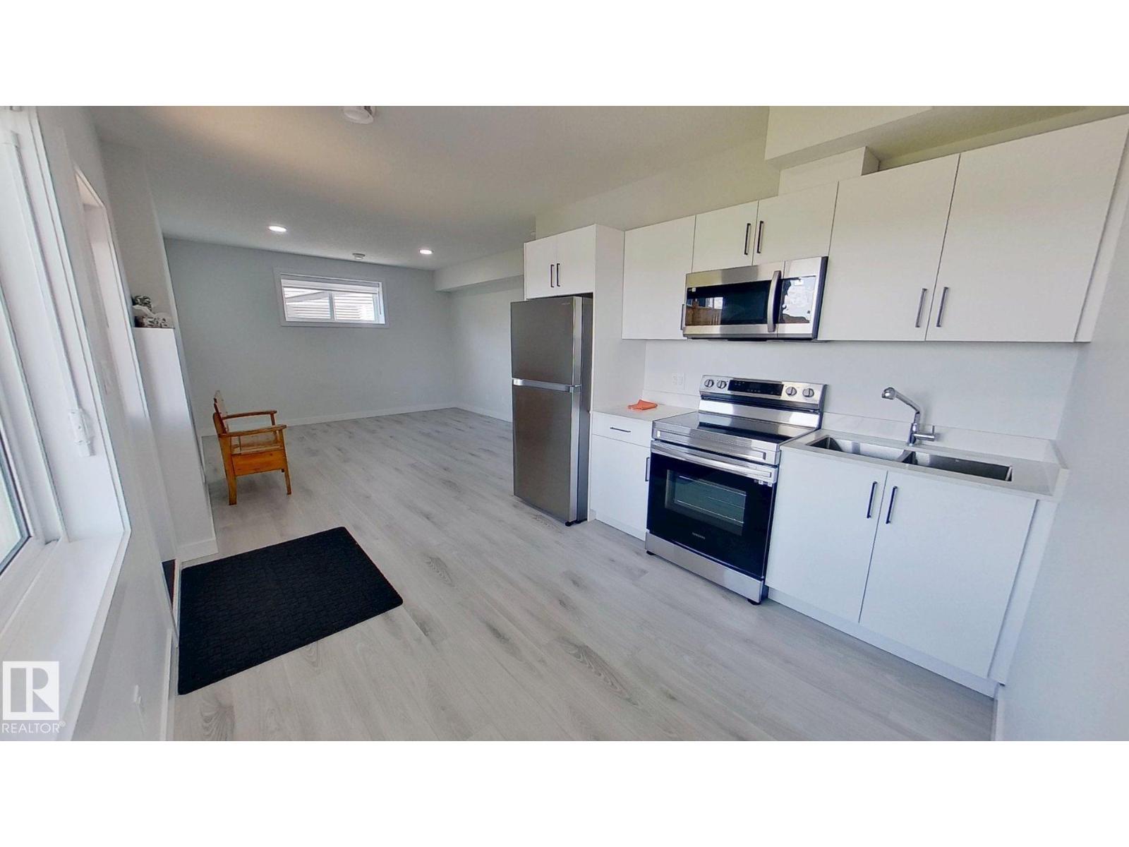 4509 170A AV NW, Edmonton