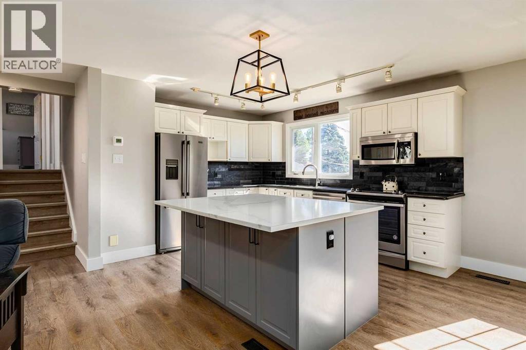 Single Family House 4 Level for Sale in  Glasgow Drive SW Glendale Calgary 