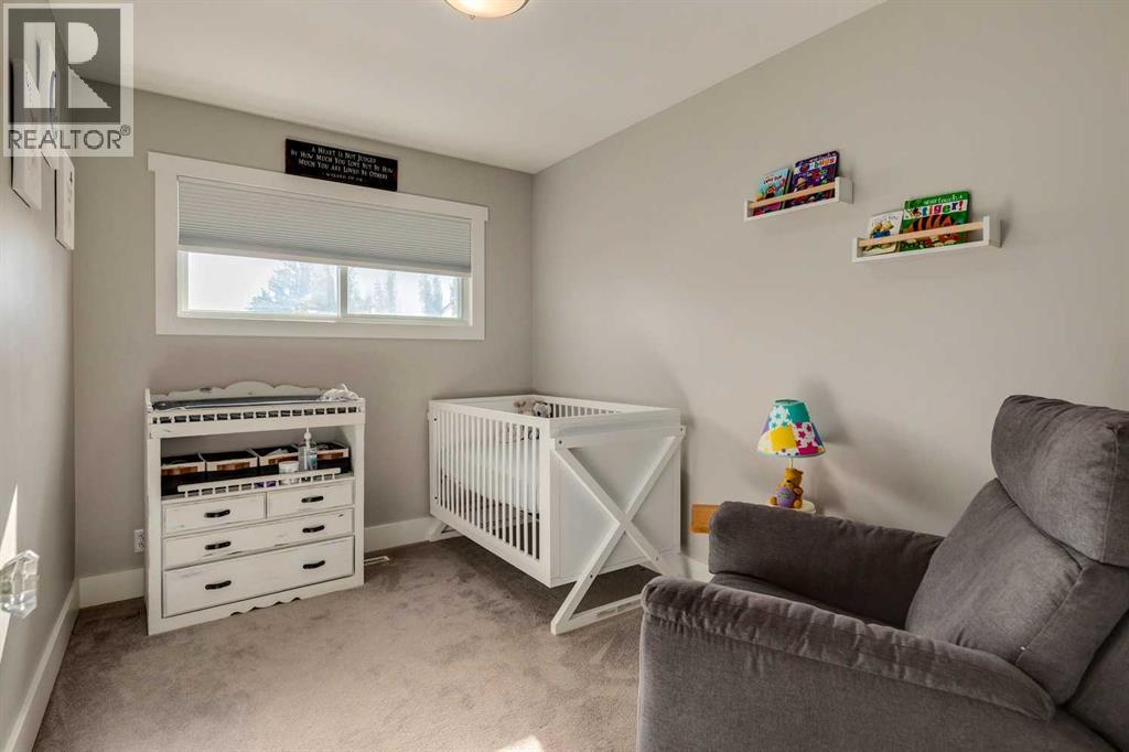 Single Family House 4 Level for Sale in  Glasgow Drive SW Glendale Calgary 