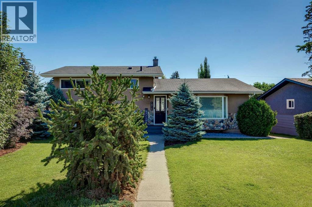 Single Family House 4 Level for Sale in  Glasgow Drive SW Glendale Calgary 