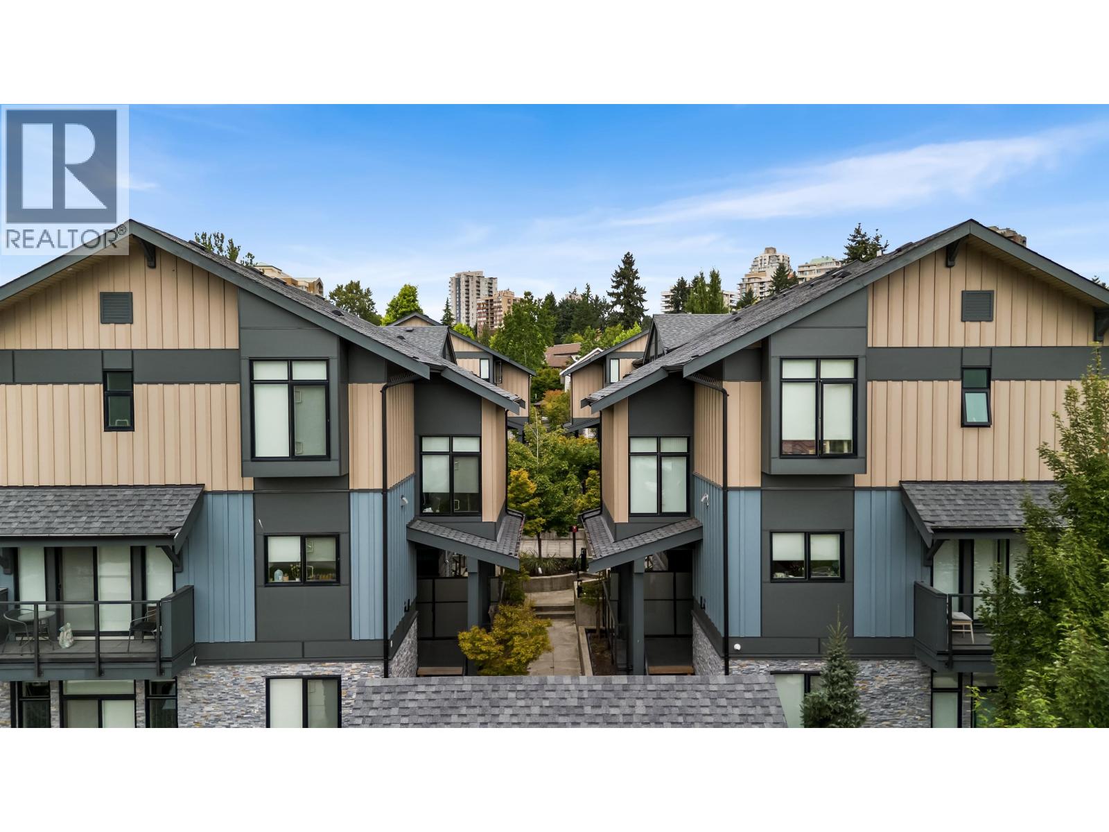 Photo 13 of 106 7131 17th Avenue, Burnaby BC