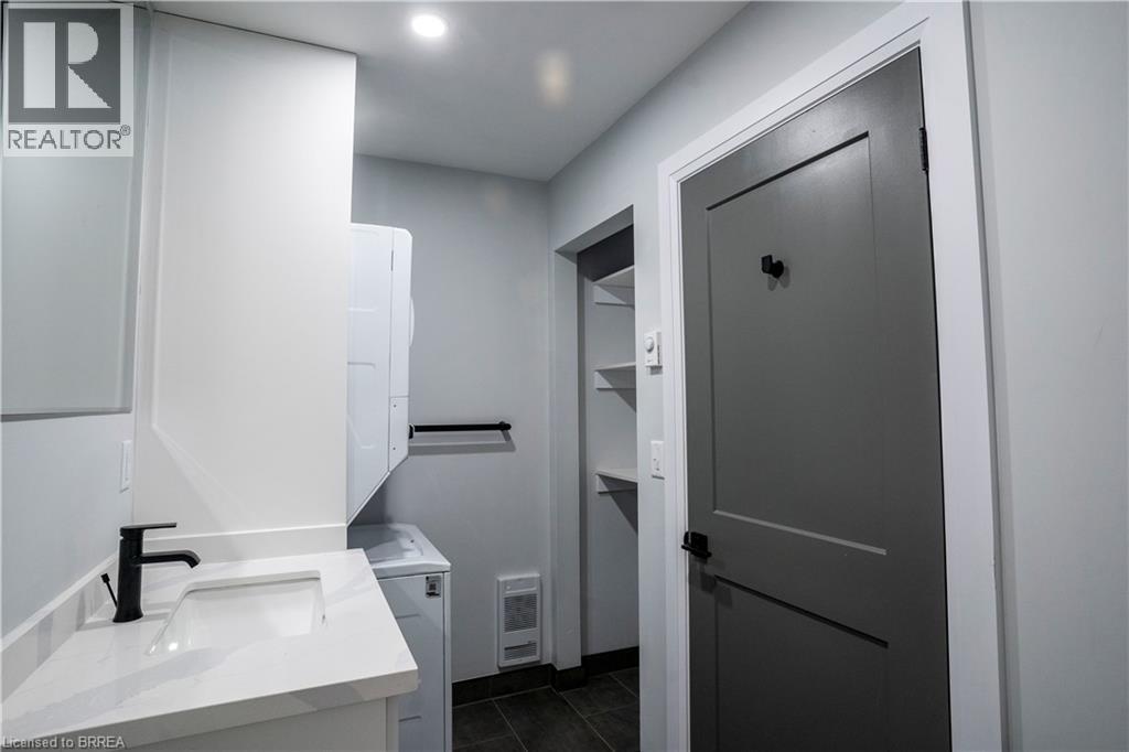 Photo 12 of 130 Elgin Street Unit 4, Brantford ON