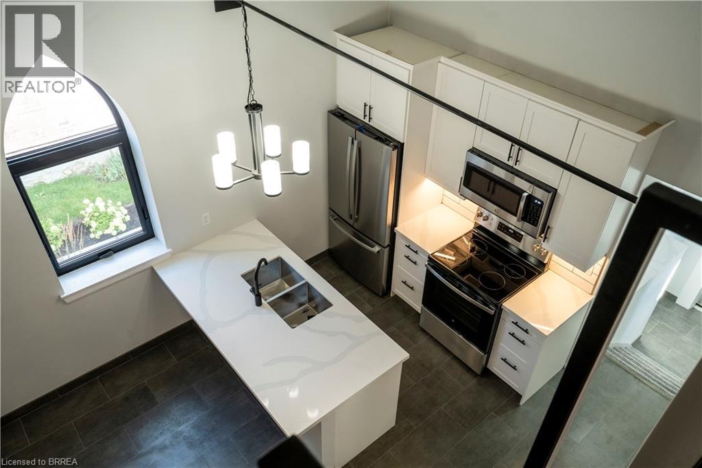 Photo 17 of 130 Elgin Street Unit 4, Brantford ON