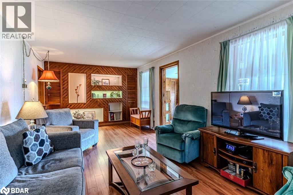 Photo 2 of 104 Moberly Street, Collingwood ON