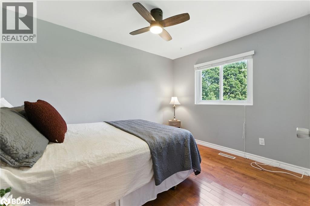 Photo 8 of 778 Byng Court, Milton ON