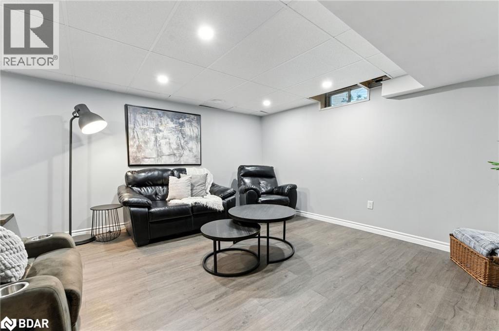 Photo 6 of 778 Byng Court, Milton ON