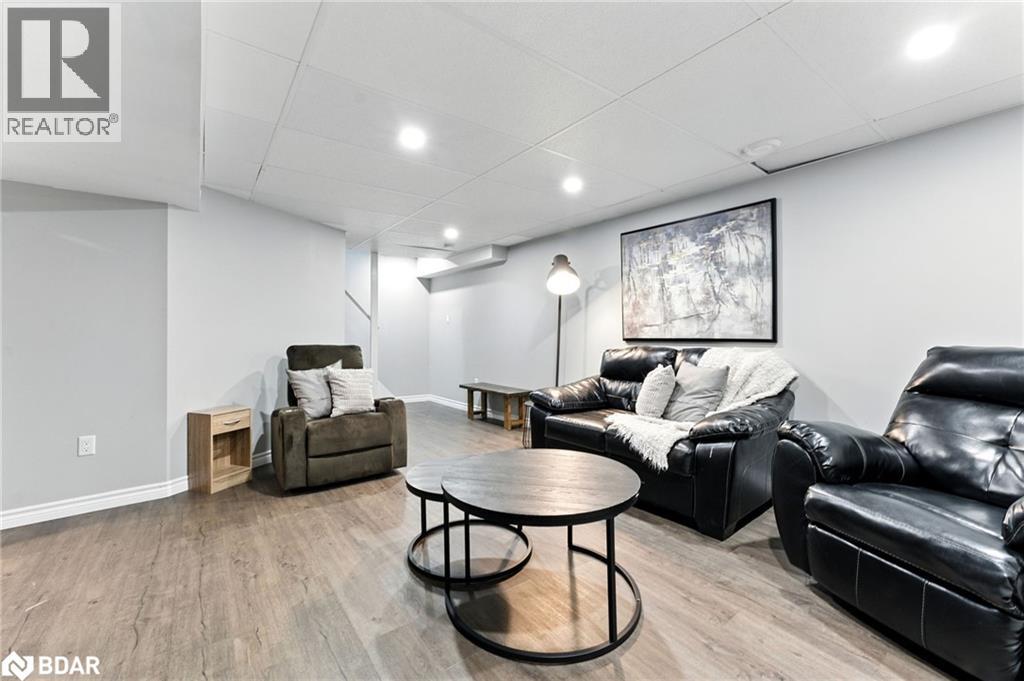 Photo 11 of 778 Byng Court, Milton ON