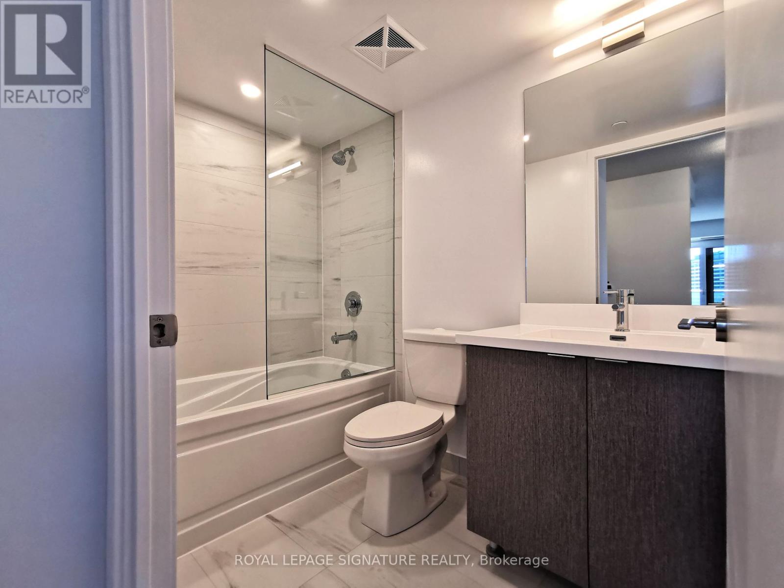 Photo 6 of 812 219 Dundas Street E, Toronto ON